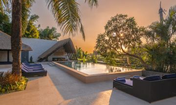Villa Kubu Dewi Sri
