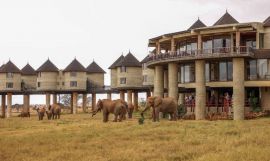 Mombasa Diani Beach & Tsavo East & West Safari