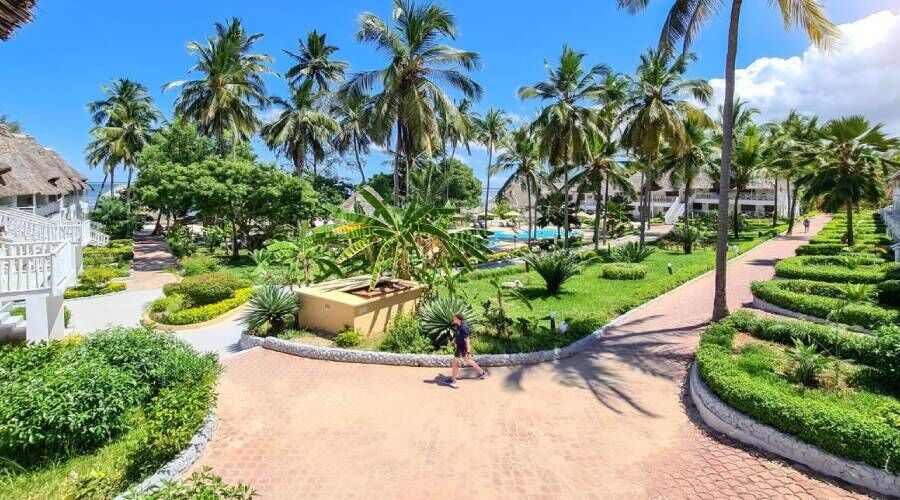 Paradise Beach Resort