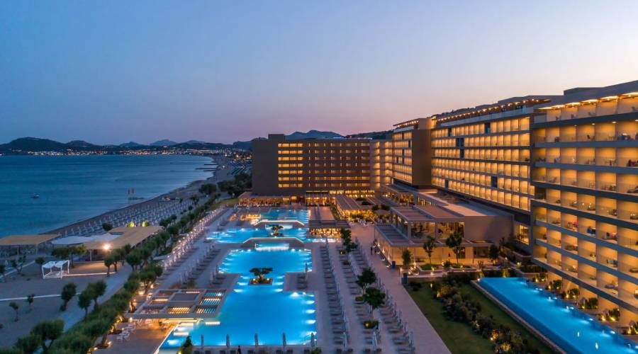 Amada Colossos Resort