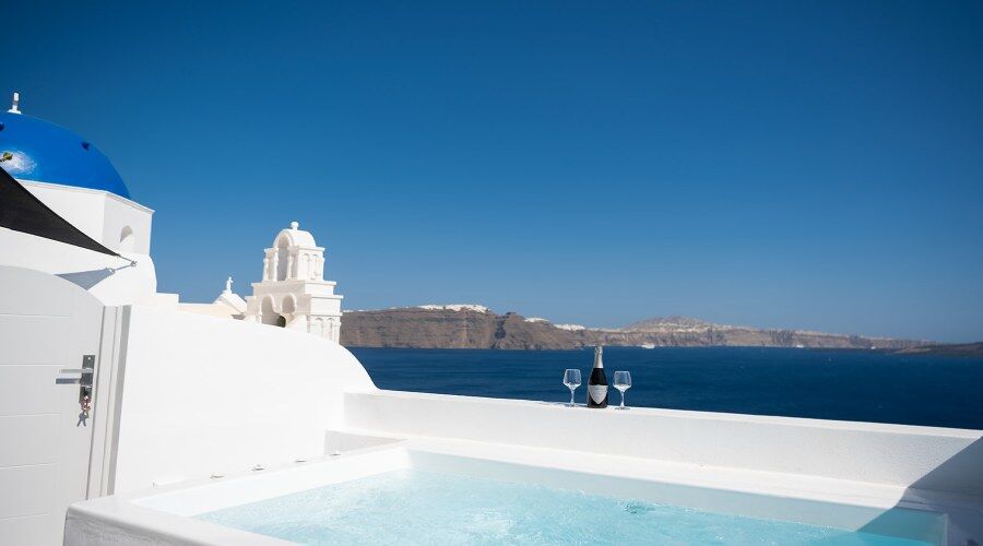 Three Domes Oia