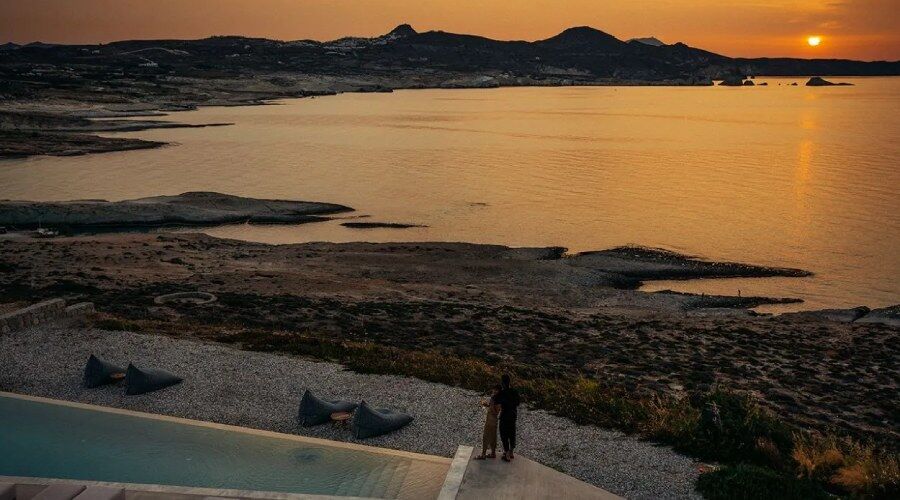 Domes White Coast Milos