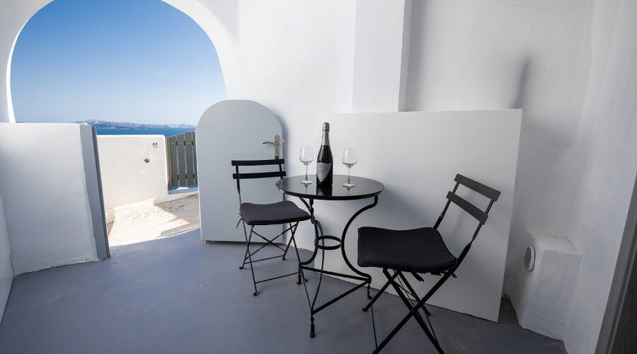 Three Domes Oia