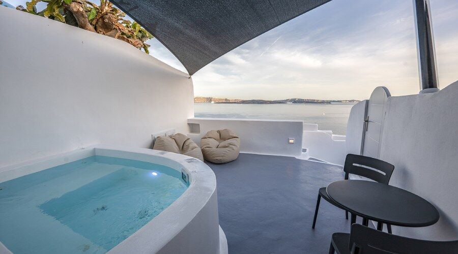 Three Domes Oia