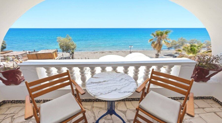 Stavros Beachfront Domes