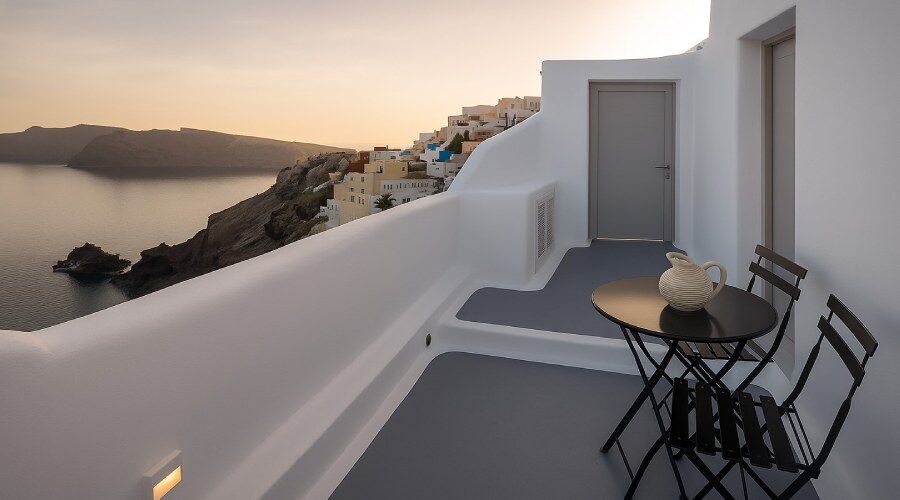 Three Domes Oia