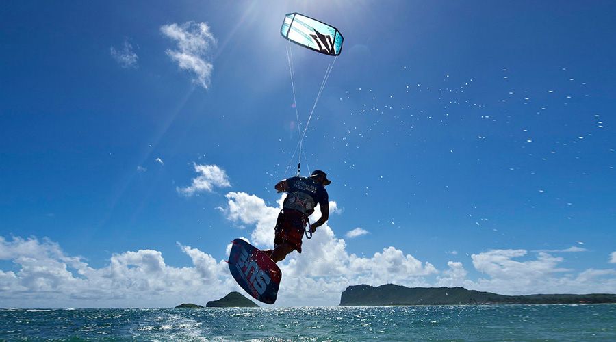 kite surfing