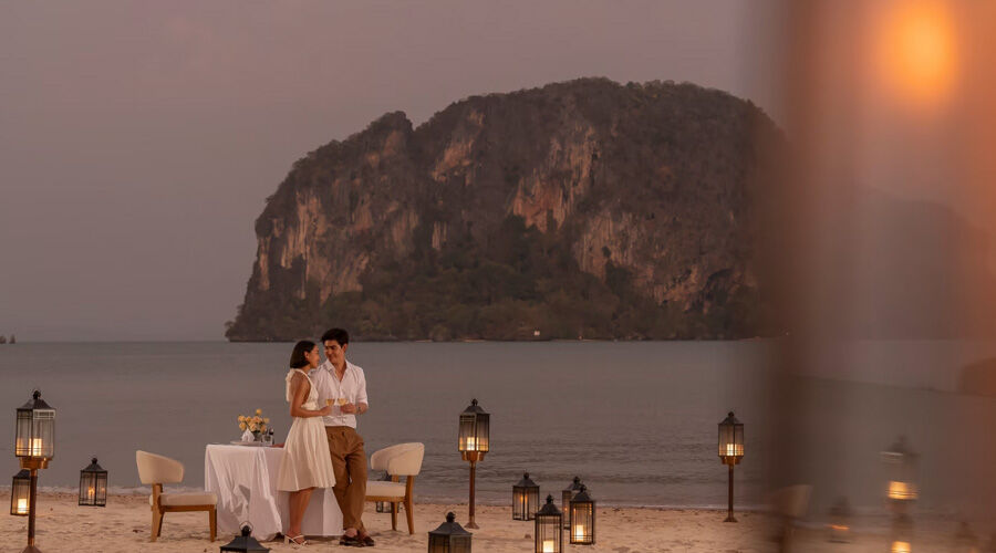 Dining by the Beach